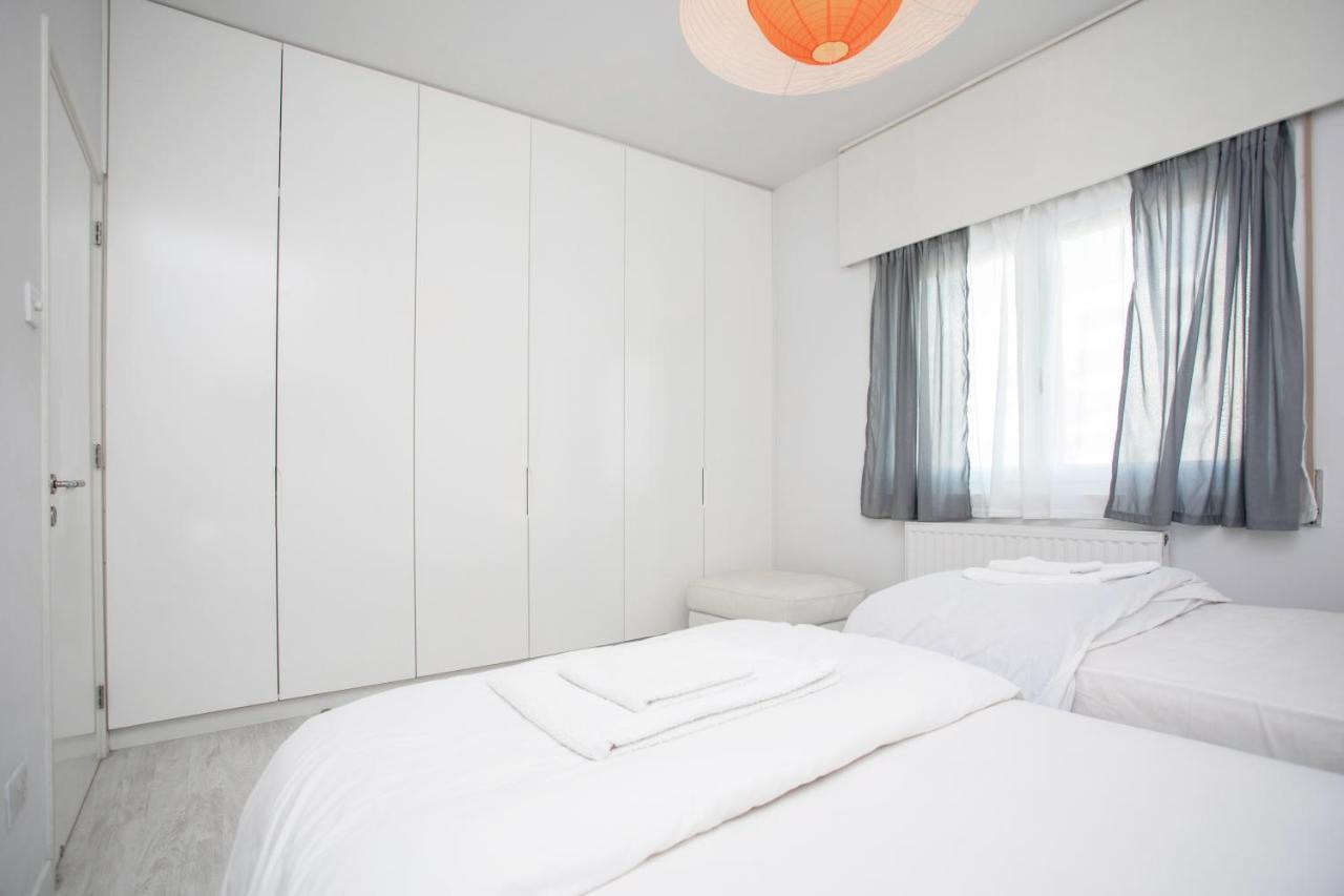 Mayra Seafront Luxury Apartment Limassol Exterior photo